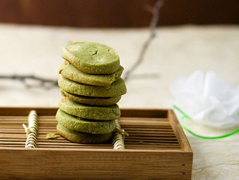 Bánh quy trà xanh và chocolate trắng