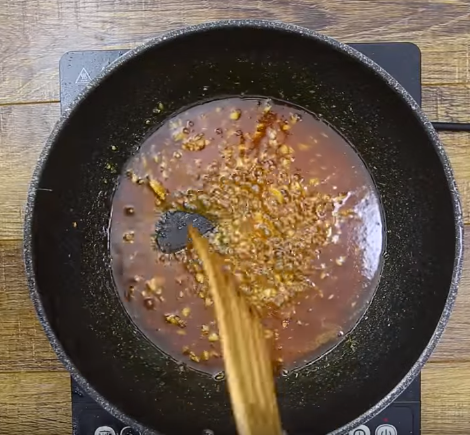 Bánh rắn cuộn xúc xích cực độc và đẹp khiến bé yêu thích mê