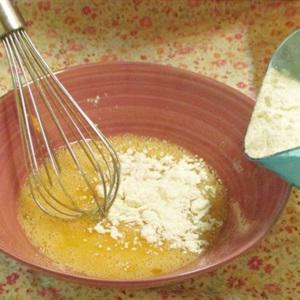 Cách làm bánh rán doraemon nhân mặn