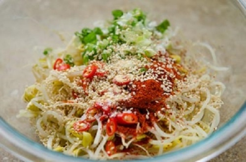 Bánh rán kim chi giòn tan, vừa lạ miệng vừa độc đáo