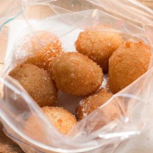 Cách làm bánh rán nhân đậu đỏ