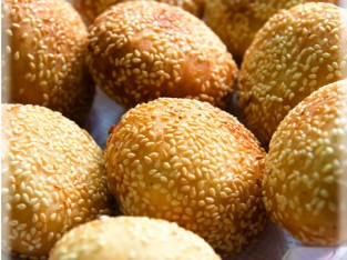 Bánh rán vừng nhân đậu xanh dừa