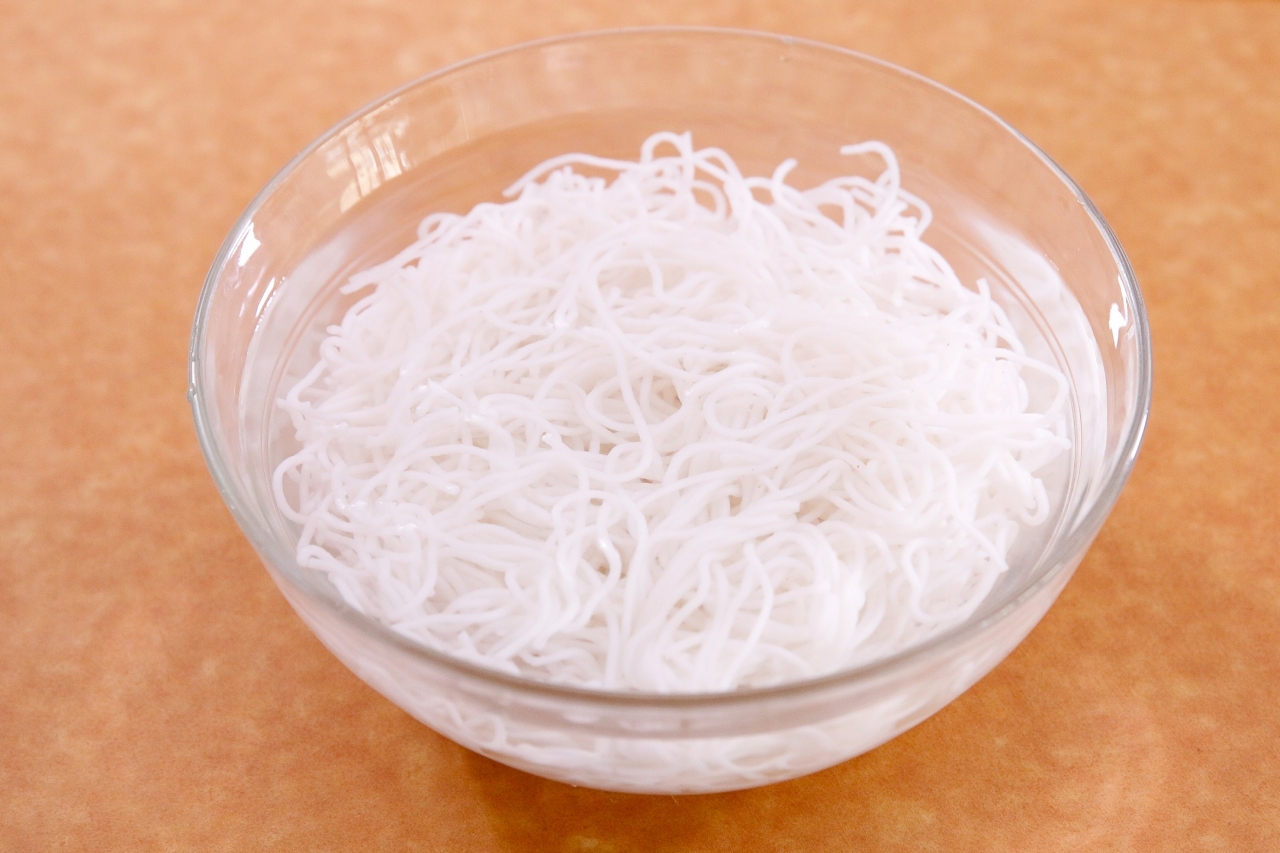 Bánh rugelach kiểu Pháp giòn tan thơm lừng