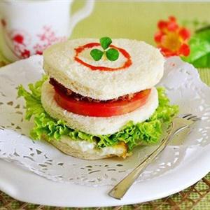 Cách làm bánh sandwich bò