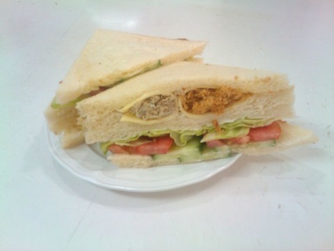 Bánh sandwich uyên ương