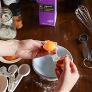 Cách làm bánh scones cuộn hương quế