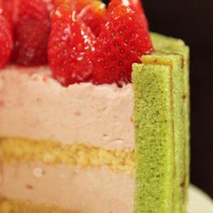 Cách làm bánh sinh nhật dâu tây