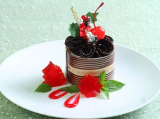 Bánh sô-cô-la hoa hồng