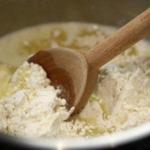 Cách làm bánh su kem không cần lò nướng