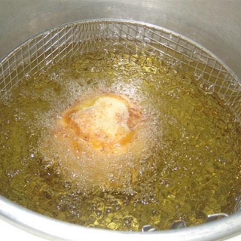 Cách làm bánh su kem không cần lò nướng