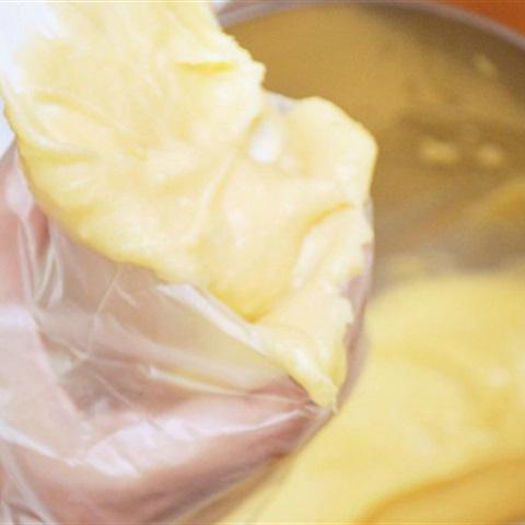 Cách làm bánh su kem không cần lò nướng