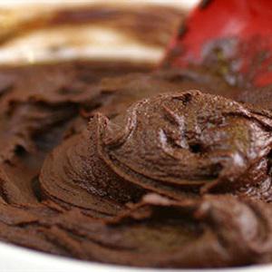 Cách làm bánh su kem nhân chocolate