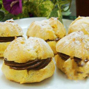 Cách làm bánh su kem nhân chocolate