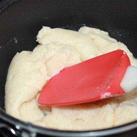 Cách làm bánh su kem nhân sữa tươi 