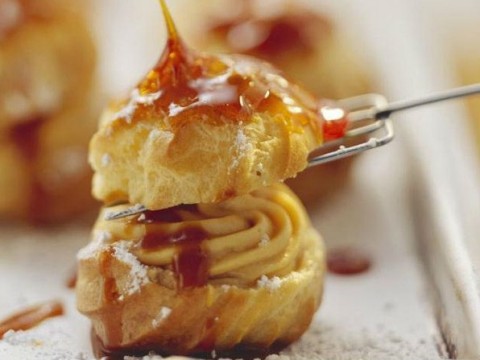 Bánh su kem phô mai