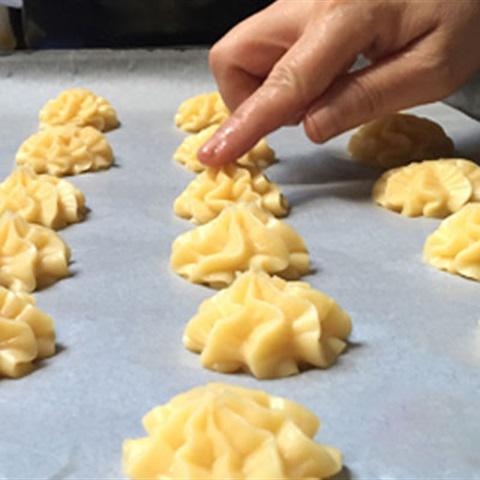 Cách làm bánh su kem xoài