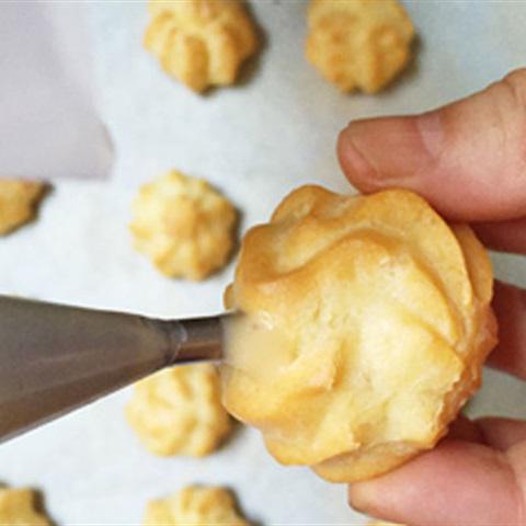 Cách làm bánh su kem xoài