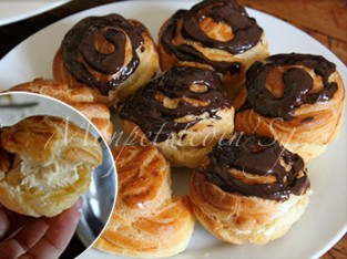 Bánh su nhân kem, phủ chocolate