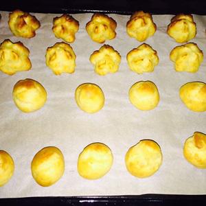 Cách làm bánh su nhân trứng sữa