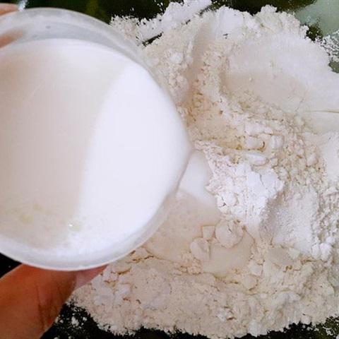 Cách làm bánh sữa bắp chiên