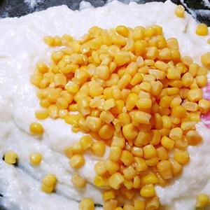 Cách làm bánh sữa bắp chiên