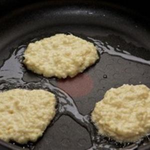 Cách làm bánh súp lơ chiên