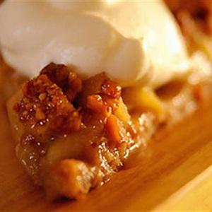 Cách làm bánh táo bằng lò vi sóng