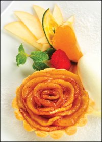 Bánh táo giòn với kem vani