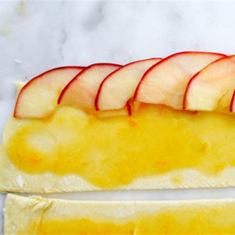 Cách làm bánh táo hoa hồng