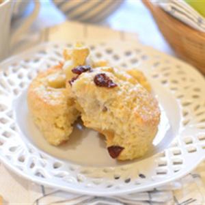 Cách làm bánh táo nho sữa chua