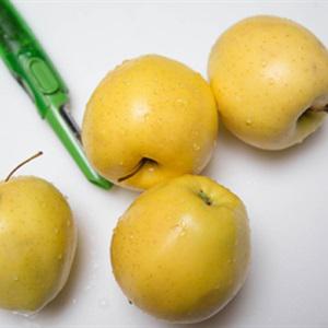 Cách làm bánh táo nướng kiểu Nga