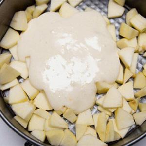 Cách làm bánh táo nướng kiểu Nga