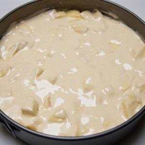 Cách làm bánh táo nướng kiểu Nga