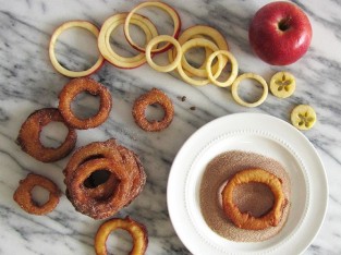 Bánh táo quế cay cay