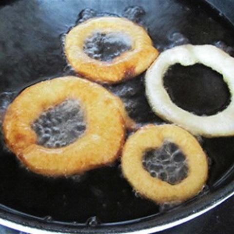 Cách làm bánh táo quế cay