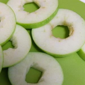 Cách làm bánh táo tẩm bột chiên giòn