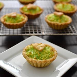 Cách làm bánh tart dừa vị lá dứa