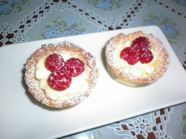 Bánh tart mứt trái cây