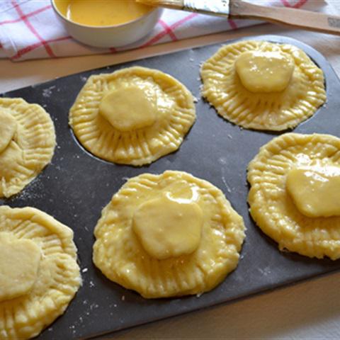 Cách làm bánh tart táo sữa chua