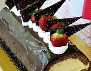 Bánh tiramisu yule log