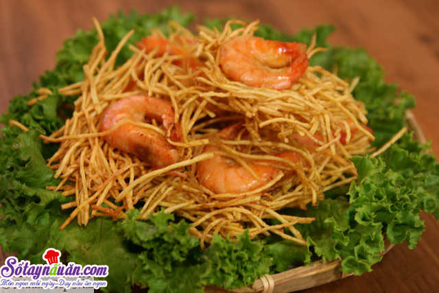 Bánh tôm chiên khoai lang vàng giòn