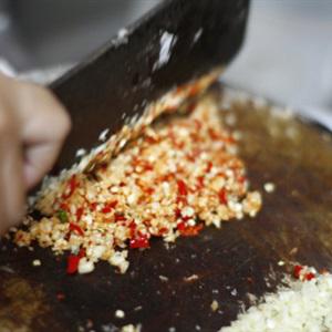 Cách làm bánh tôm chiên khoai lang