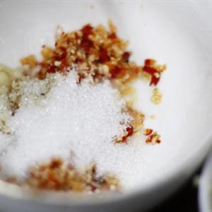 Cách làm bánh tôm chiên khoai lang