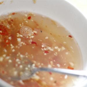 Cách làm bánh tôm chiên khoai lang