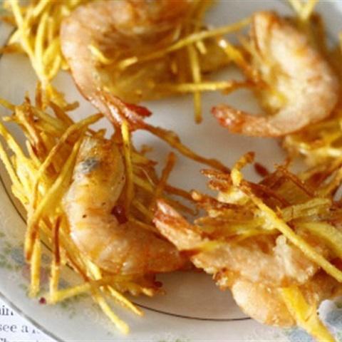 Cách làm bánh tôm chiên khoai lang