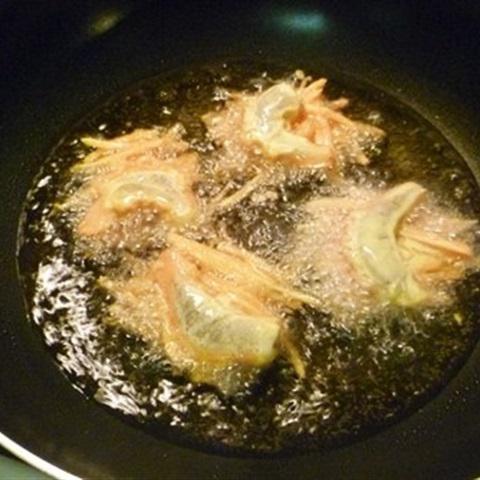 Cách làm bánh tôm khoai lang