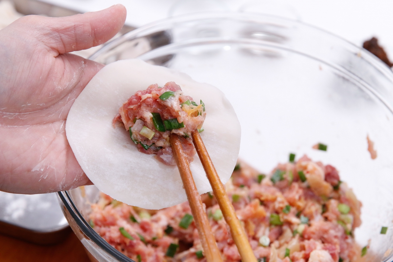 Bánh tôm măng tây chiên thơm ngon ăn là nghiền