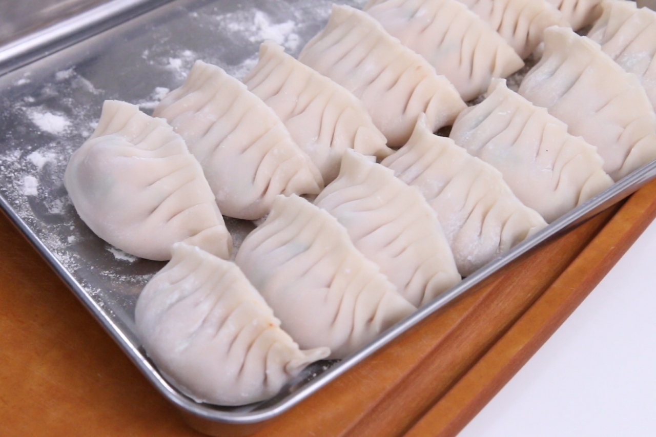 Bánh tôm măng tây chiên thơm ngon ăn là nghiền