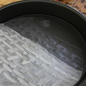 Cách làm bánh tráng cuốn hoa quả thanh mát