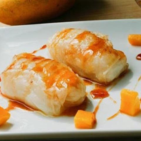 Cách làm bánh tráng cuốn nhân cơm sữa dừa xoài siêu lạ